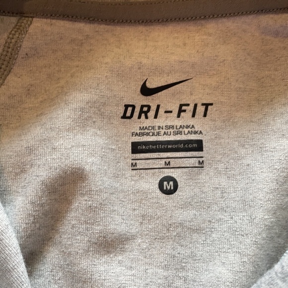 Light grey Nike zip up size medium - Picture 4 of 4